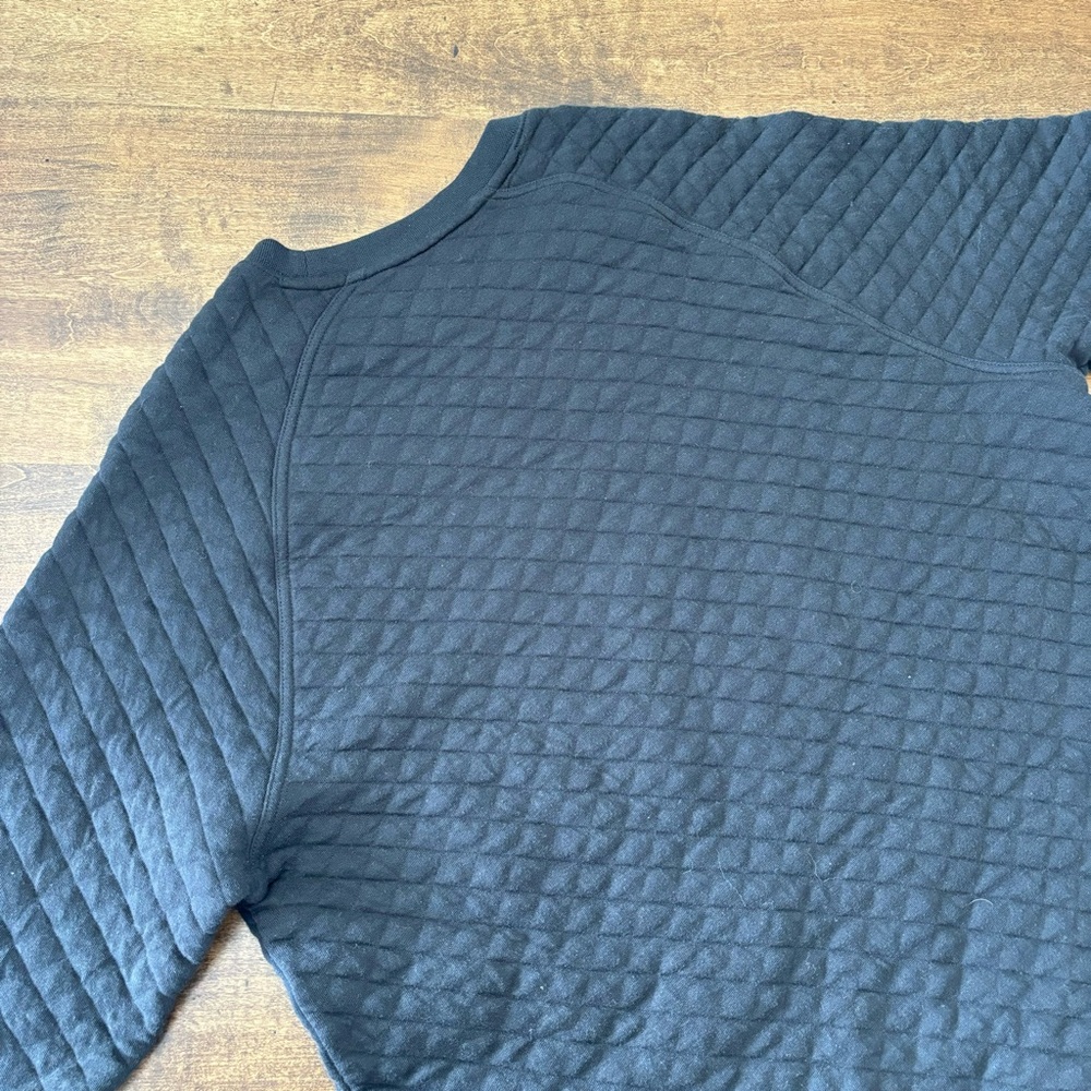 Cloudveil Quilted Black Sweatshirt Crewneck Minimalist Cozy Pullover Size M - Picture 9 of 10